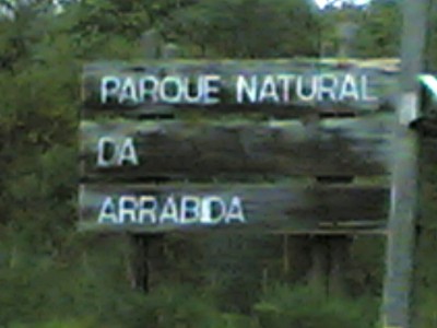 A entrada pelo lado de azeitão