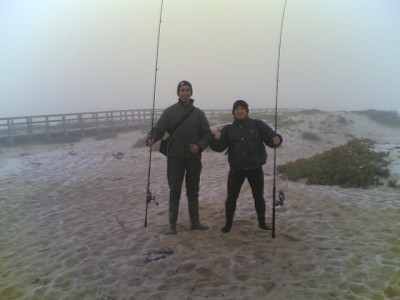 vejam o gelo na areia no lado drt e esq no cimo da foto