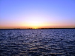 HPIM0378.JPG (103.48 KiB) Visto 225 vezes Mais um nascer do sol