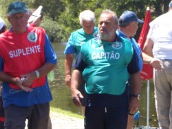 O CAPITÃO A RECER A NOTÍCIA QUE TINHAMOS GANHO...